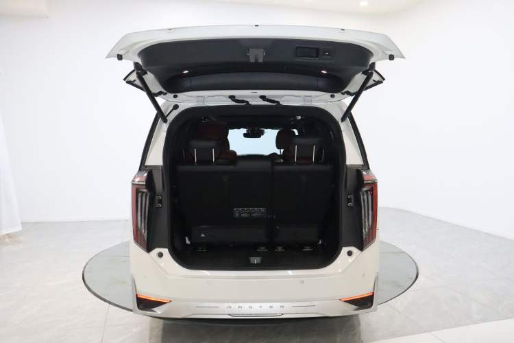 Used GAC Trumpchi M8 2023 Zongshi Series Dual-Motor Flagship Edition Trunk