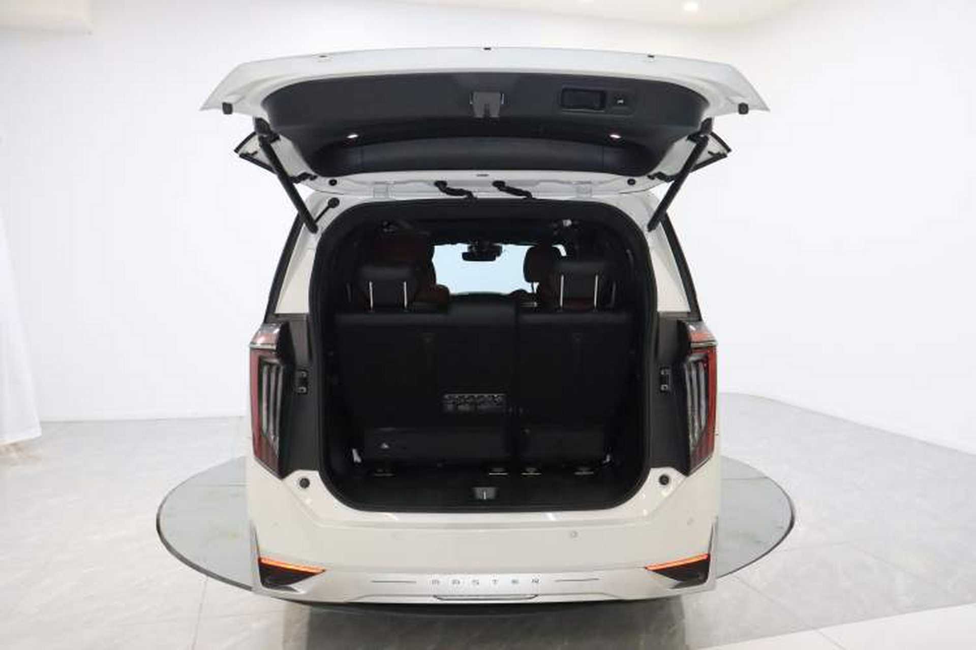 Used GAC Trumpchi M8 2023 Zongshi Series Dual-Motor Flagship Edition Trunk