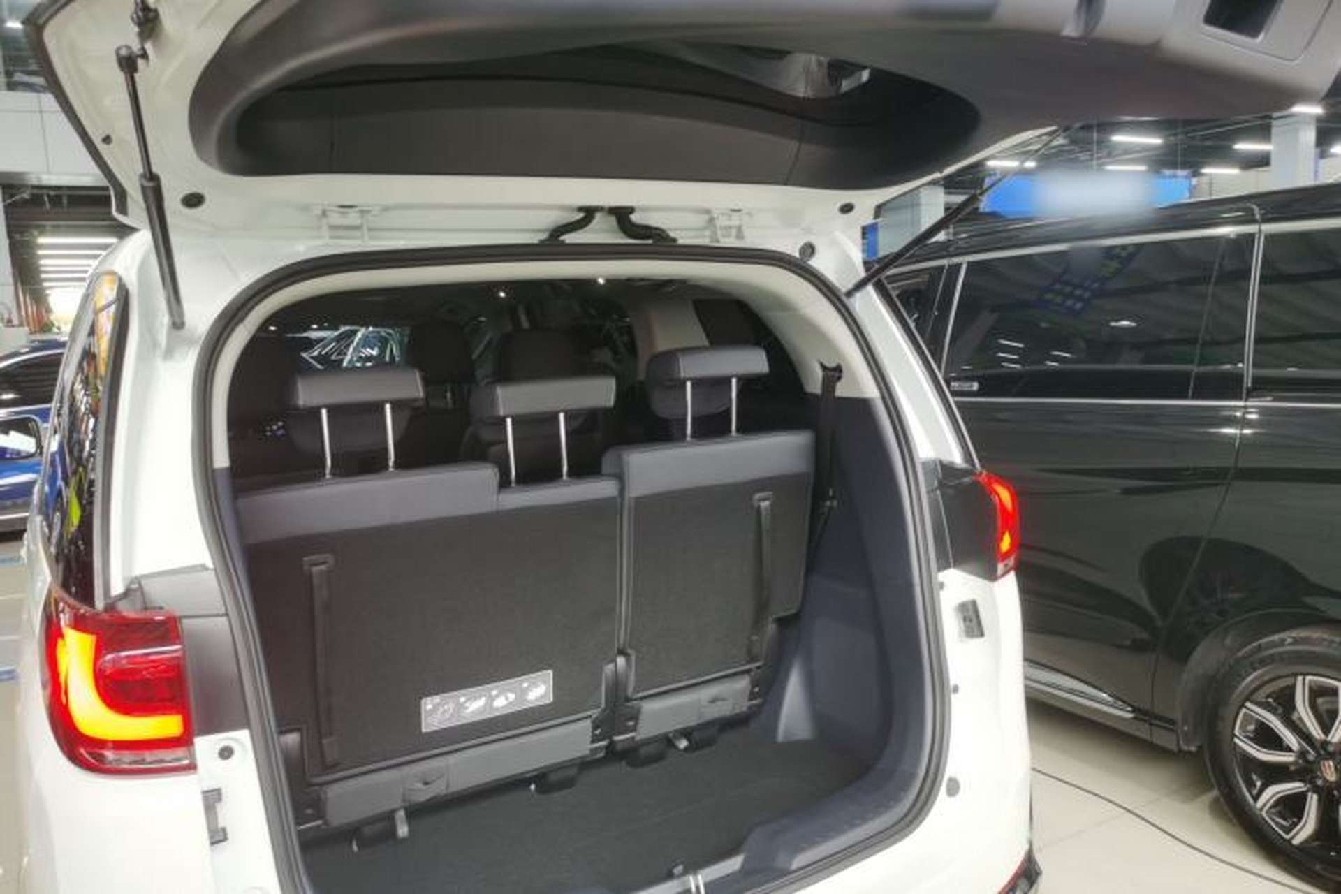 Used GAC Trumpchi M8 2023 Lingxiu Series 390T Deluxe Edition Trunk