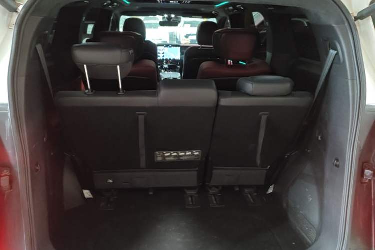 Used GAC Trumpchi M8 2023 Zongshi Series Dual-Motor Supreme Edition Trunk