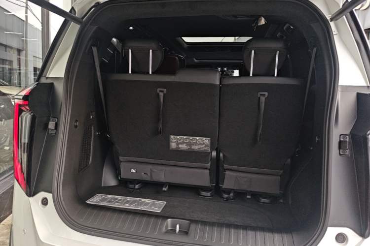 Used GAC Trumpchi M8 2023 Zongshi Series 400T Ultimate Edition Trunk