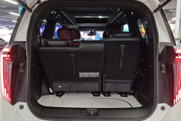 Used GAC Trumpchi M8 2023 Zongshi Series Dual-Motor Supreme Edition Trunk