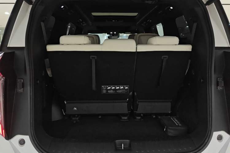 Used GAC Trumpchi M8 2023 Zongshi Series 400T Flagship Edition Trunk