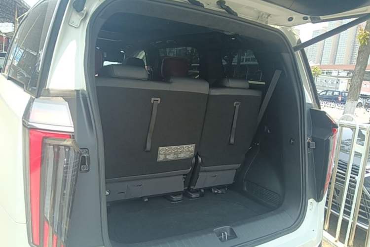 Used GAC Trumpchi M8 2023 Zongshi Series 400T Flagship Edition Trunk