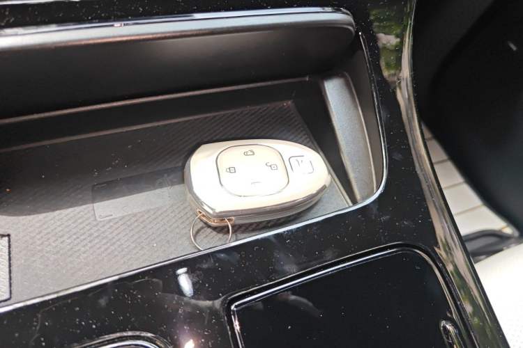 Used GAC Trumpchi M8 2023 Zongshi Series Dual-Motor YuZun Edition Vehicle Key