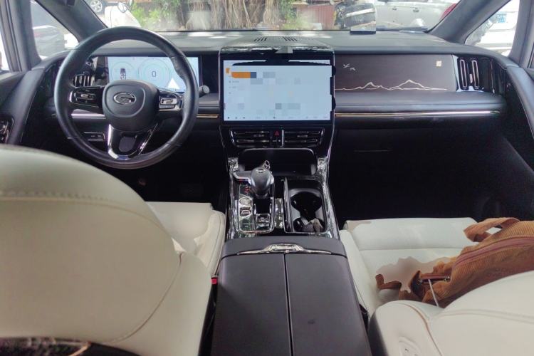 Used GAC Trumpchi M8 2023 Zongshi Series Dual-Motor Flagship Edition Center Console