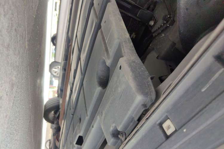 Used GAC Trumpchi M8 2023 Zongshi Series Dual-Motor Flagship Edition Chassis Rear Right