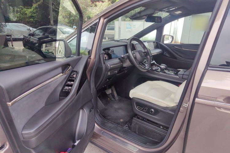 Used GAC Trumpchi M8 2023 Zongshi Series Dual-Motor Flagship Edition Driver Seat