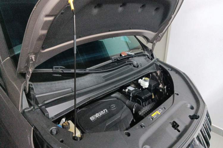 Used GAC Trumpchi M8 2023 Zongshi Series 400T Flagship Edition Engine Bay