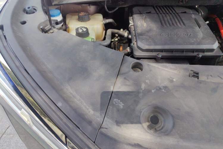 Used GAC Trumpchi M8 2023 Zongshi Series Dual-Motor Flagship Edition Engine Bay Right