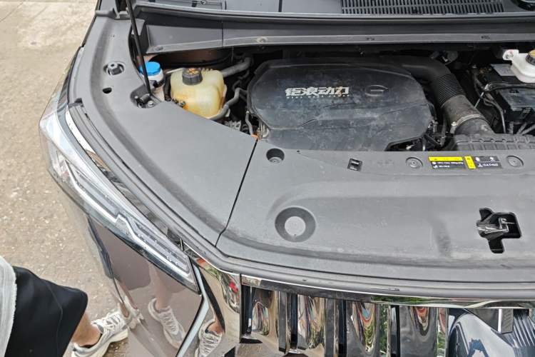 Used GAC Trumpchi M8 2023 Zongshi Series 400T Flagship Edition Engine Bay Right