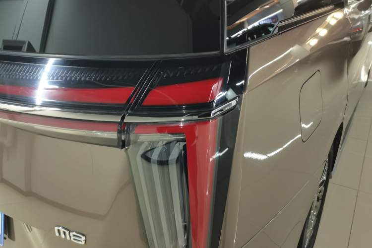 Used GAC Trumpchi M8 2023 Zongshi Series Dual-Motor Flagship Edition Exterior 3