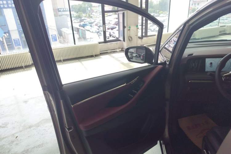 Used GAC Trumpchi M8 2023 Zongshi Series 400T Ultimate Edition Left Front Door Interior