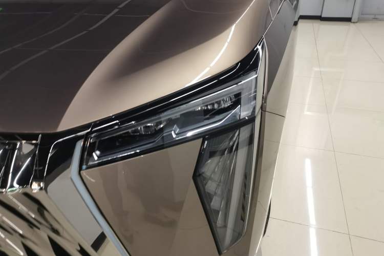 Used GAC Trumpchi M8 2023 Zongshi Series Dual-Motor Flagship Edition Left Front Headlight