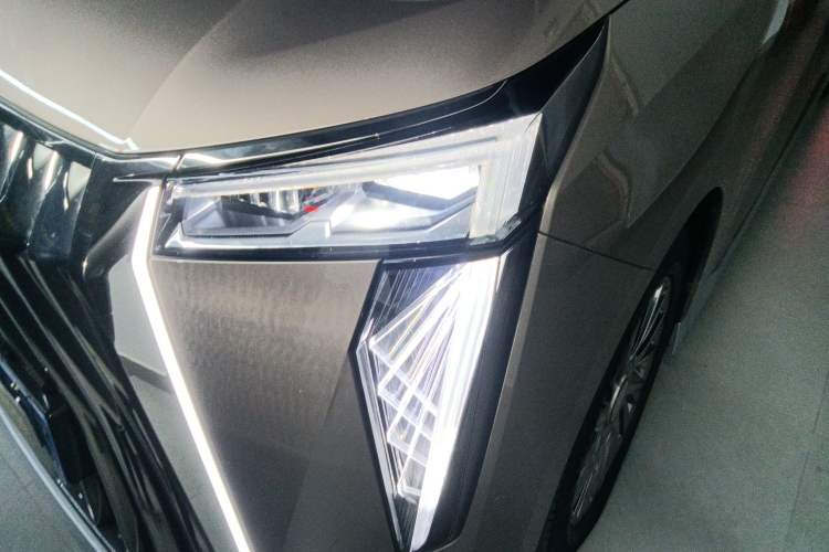 Used GAC Trumpchi M8 2023 Zongshi Series 400T Flagship Edition Left Front Headlight
