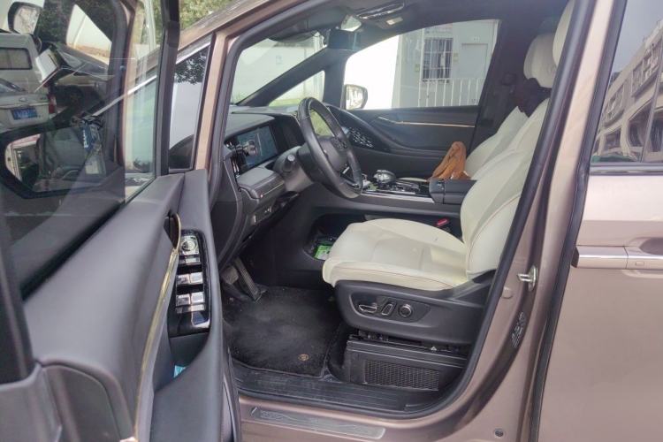 Used GAC Trumpchi M8 2023 Zongshi Series Dual-Motor Flagship Edition Left Front Seat