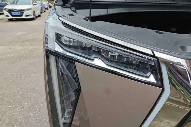Used GAC Trumpchi M8 2023 Zongshi Series 400T Flagship Edition Right Front Headlight