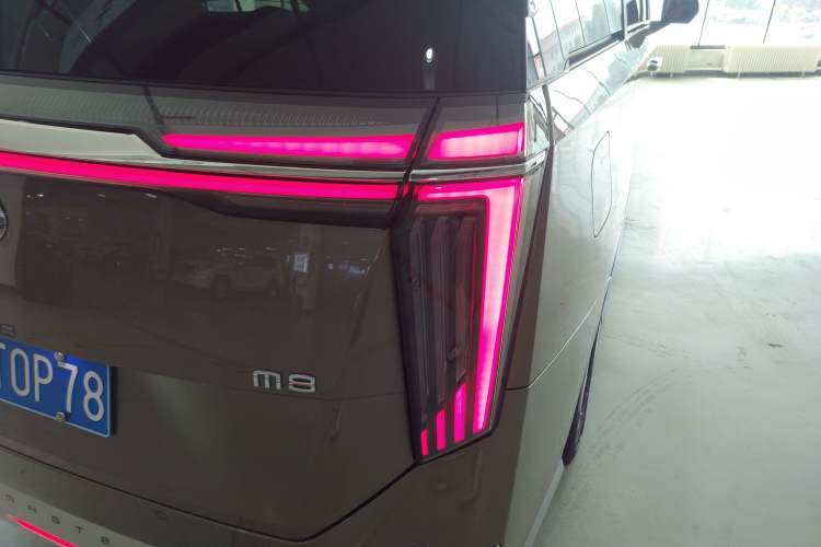 Used GAC Trumpchi M8 2023 Zongshi Series 400T Ultimate Edition Right Rear Taillight