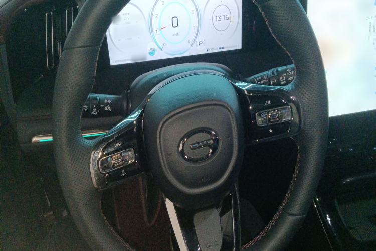 Used GAC Trumpchi M8 2023 Zongshi Series 400T Flagship Edition Steering Wheel