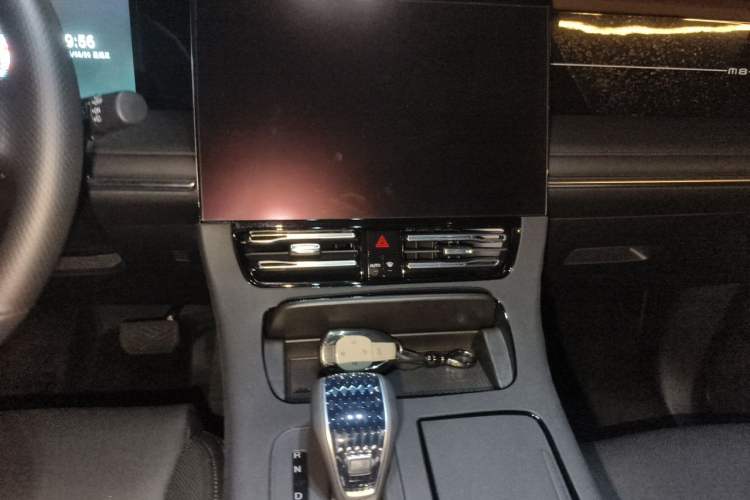 Used GAC Trumpchi M8 2024 Master Series 400T Prestige Edition Audio And AC Panel