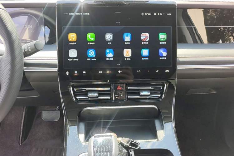 Used GAC Trumpchi M8 2024 Master Series 400T Prestige Edition Audio And AC Panel