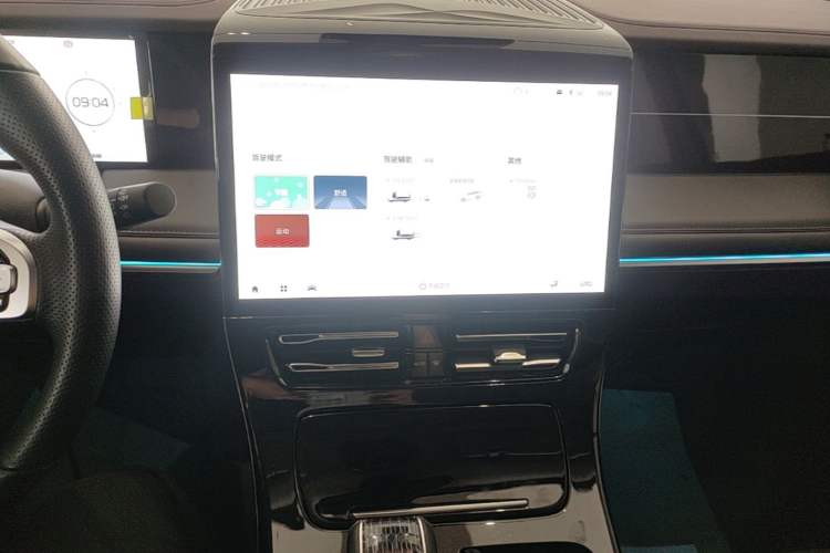 Used GAC Trumpchi M8 2024 Master Series 400T Prestige Edition Audio And AC Panel