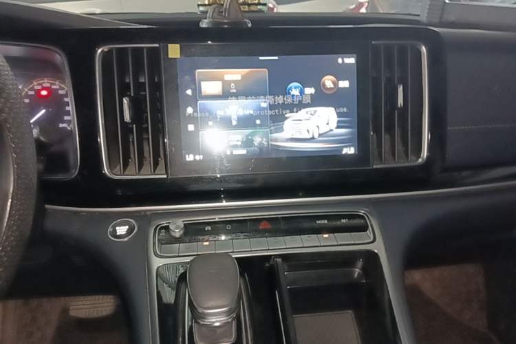 Used GAC Trumpchi M8 2024 Lingxiu Series 390T Luxury Edition Audio And AC Panel