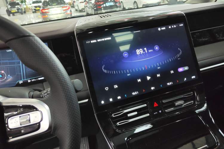 Used GAC Trumpchi M8 2024 Master Series 400T Prestige Edition Audio And AC Panel
