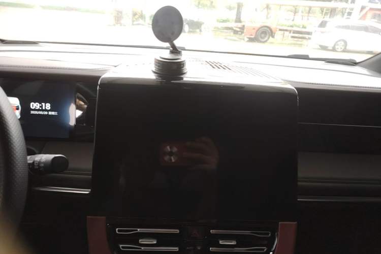 Used GAC Trumpchi M8 2024 Master Series 400T Prestige Edition Audio And AC Panel