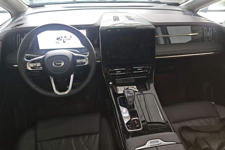 Used GAC Trumpchi M8 2024 Master Series Super Hybrid Edition Center Console