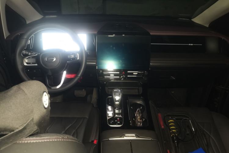 Used GAC Trumpchi M8 2024 Master Series 400T Prestige Edition Center Console