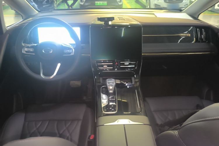 Used GAC Trumpchi M8 2024 Master Series Super Hybrid Edition Center Console