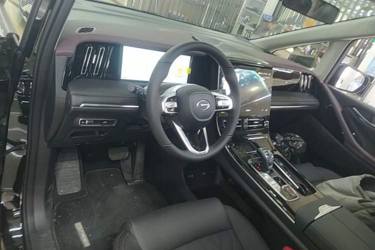 Used GAC Trumpchi M8 2024 Master Series 400T Prestige Edition Center Console