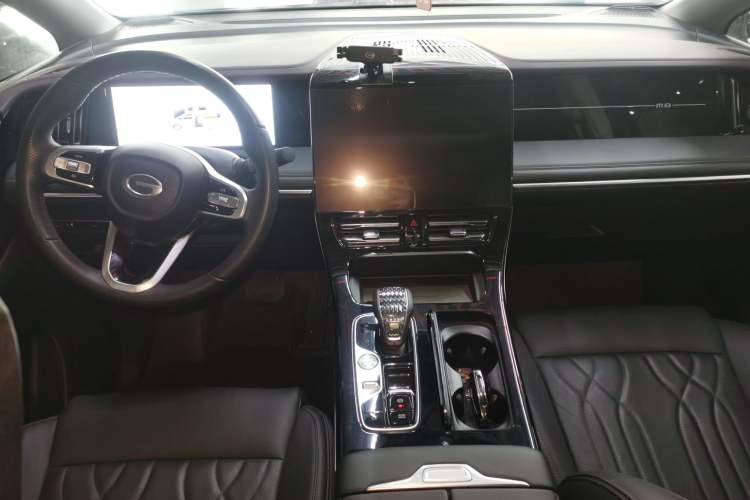 Used GAC Trumpchi M8 2024 Master Series 400T Prestige Edition Center Console