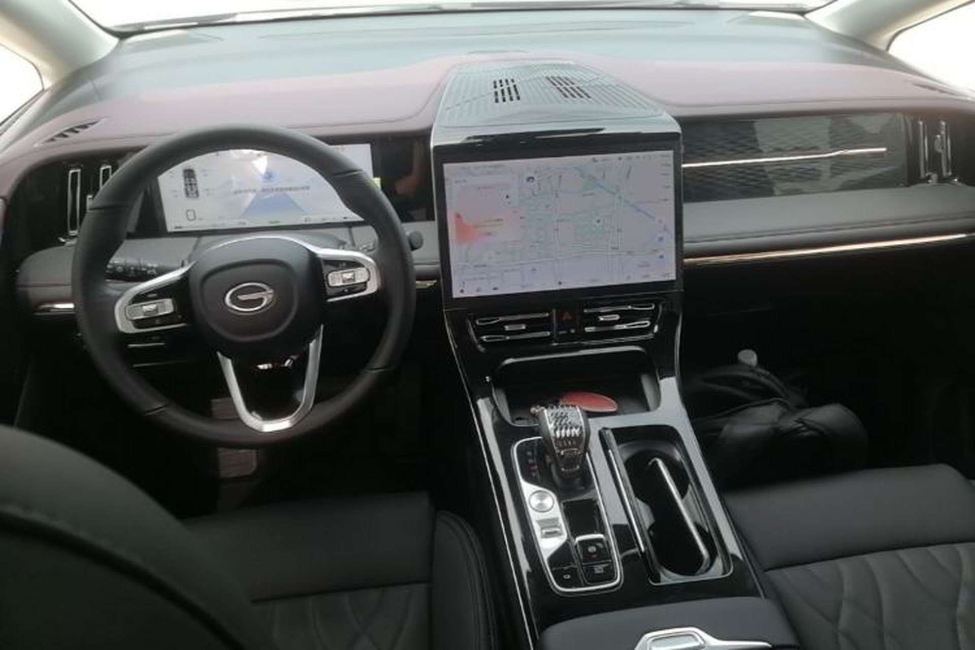 Used GAC Trumpchi M8 2024 Master Series Super Hybrid Edition Center Console