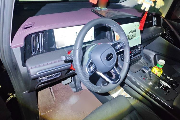 Used GAC Trumpchi M8 2024 Master Series 400T Prestige Edition Center Console