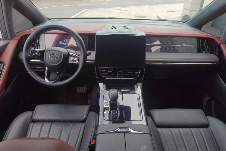 Used GAC Trumpchi M8 2024 Zongshi Series 400T Ultimate Edition Center Console