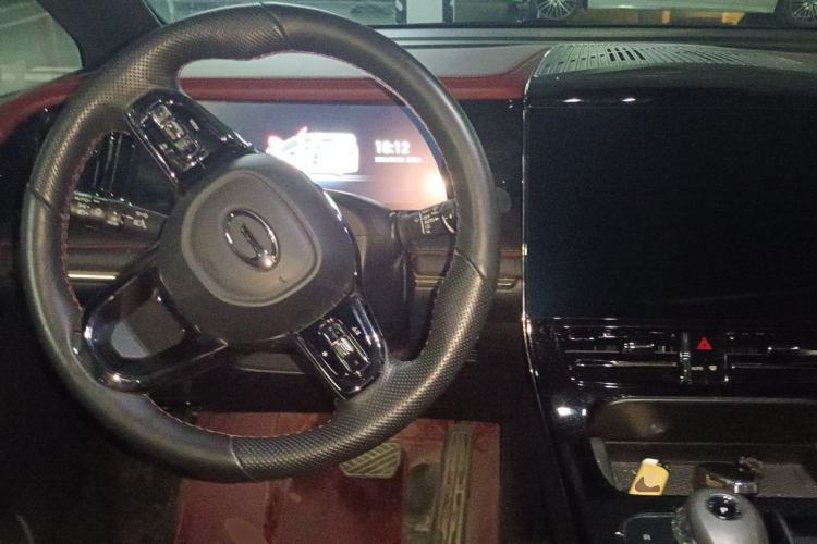 Used GAC Trumpchi M8 2024 Zongshi Series 400T Ultimate Edition Center Console