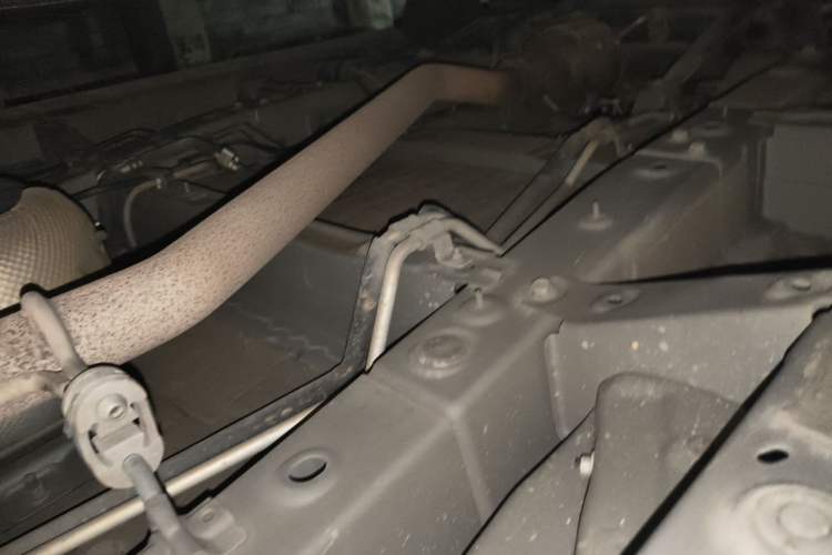 Used GAC Trumpchi M8 2024 Master Series 400T Prestige Edition Chassis Front Left