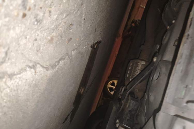 Used GAC Trumpchi M8 2024 Zongshi Series Dual-Motor Supreme Edition Chassis Front Right