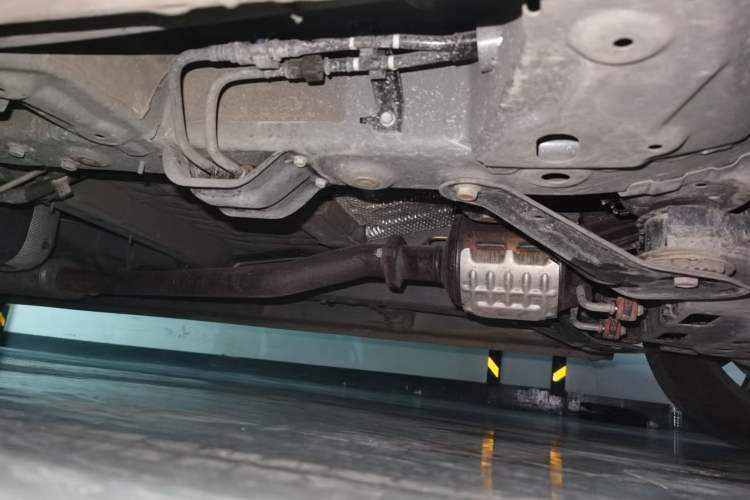 Used GAC Trumpchi M8 2024 Lingxiu Series 390T Deluxe Edition Chassis Front Right