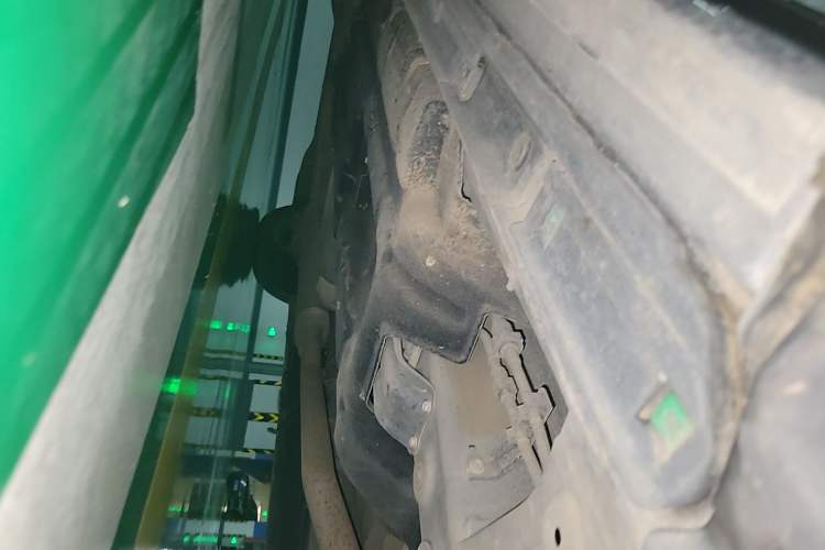 Used GAC Trumpchi M8 2024 Zongshi Series 400T Pioneer Edition Chassis Front Right