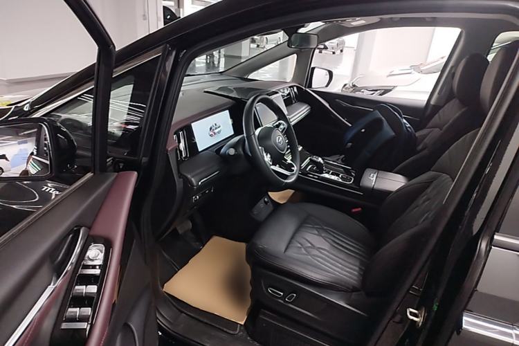 Used GAC Trumpchi M8 2024 Master Series 400T Prestige Edition Driver Seat