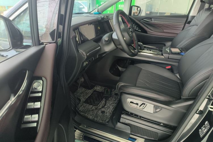 Used GAC Trumpchi M8 2024 Master Series 400T Prestige Edition Driver Seat