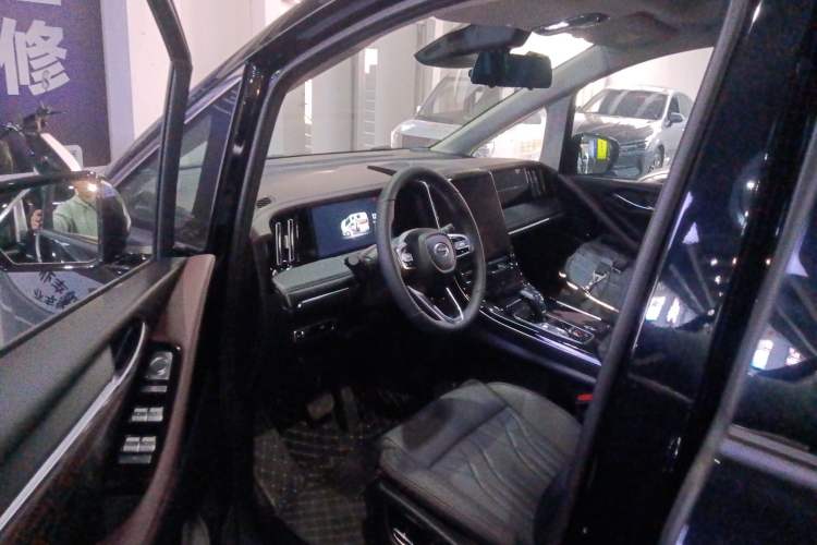 Used GAC Trumpchi M8 2024 Master Series 400T Prestige Edition Driver Seat