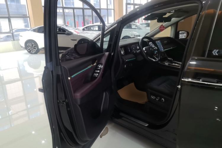 Used GAC Trumpchi M8 2024 Master Series 400T Ultimate Edition Driver Seat