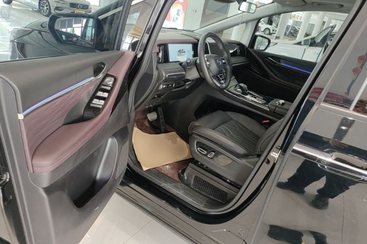 Used GAC Trumpchi M8 2024 Master Series 400T Prestige Edition Driver Seat
