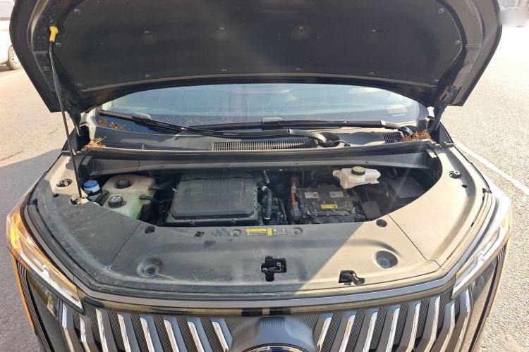 Used GAC Trumpchi M8 2024 Master Series Super Hybrid Edition Engine Bay