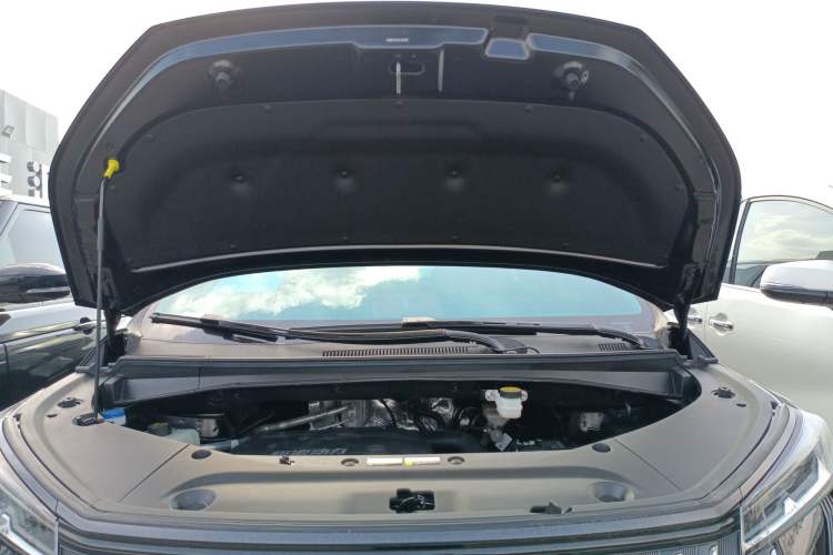 Used GAC Trumpchi M8 2024 Master Series 400T Prestige Edition Engine Bay