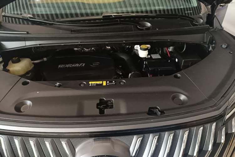 Used GAC Trumpchi M8 2024 Master Series 400T Ultimate Edition Engine Bay